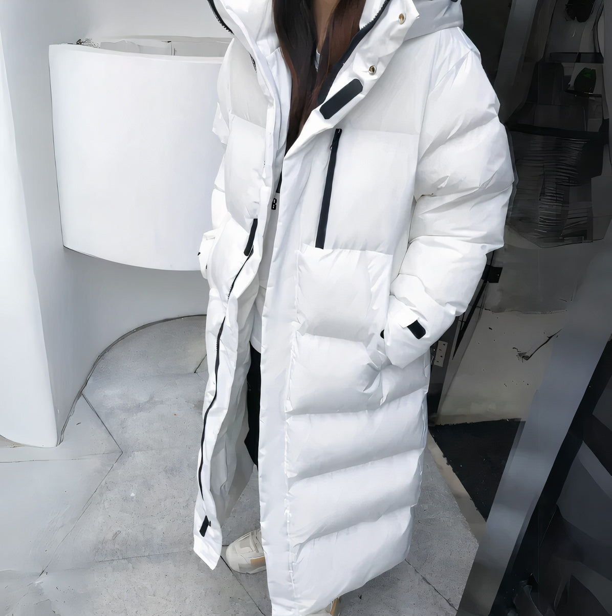 Women's Long Waterproof and Windproof Parka with Hood