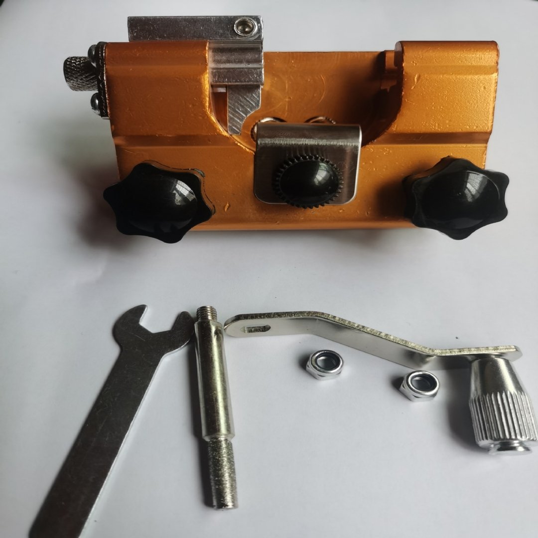 Chainsaw Chain Sharpener with Hand Crank for Precise Sharpening
