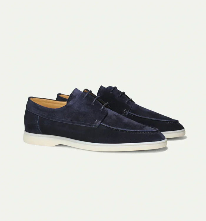 Mocasines de ante para hombre con cordones y suela blanca