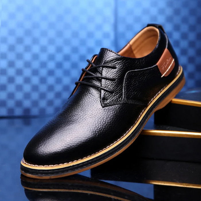 Scarpe derby da uomo in pelle con lacci a contrasto e tacco