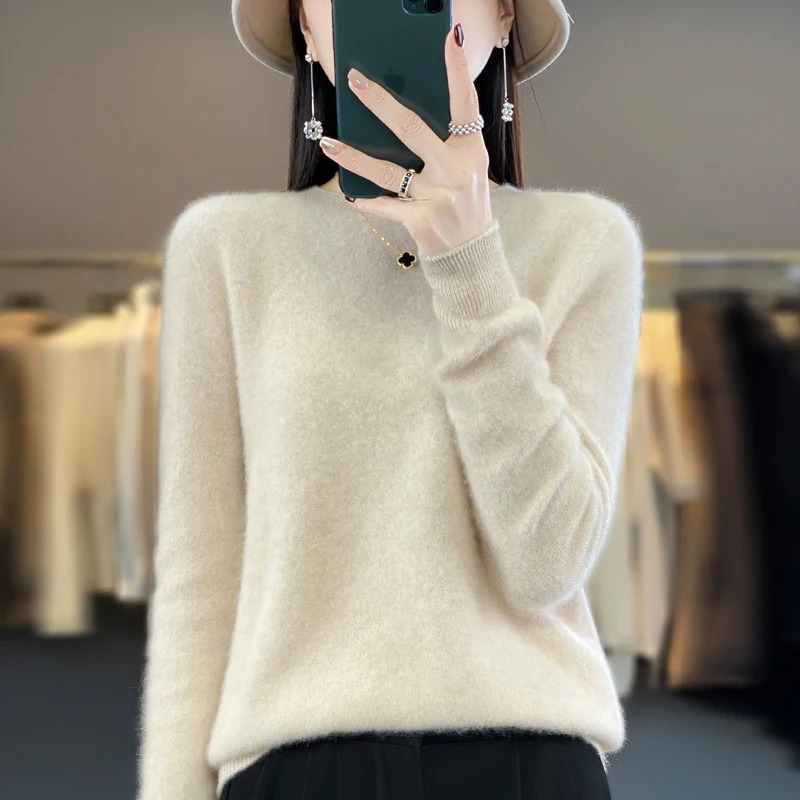 Women's Soft Lightweight Jumper with Timeless Design