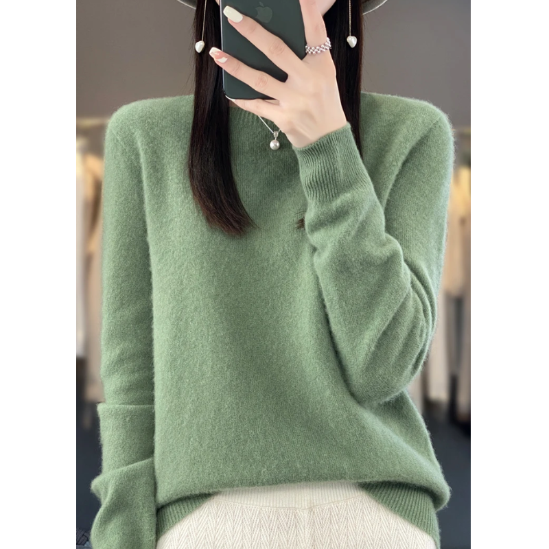 Women's Soft Lightweight Jumper with Timeless Design