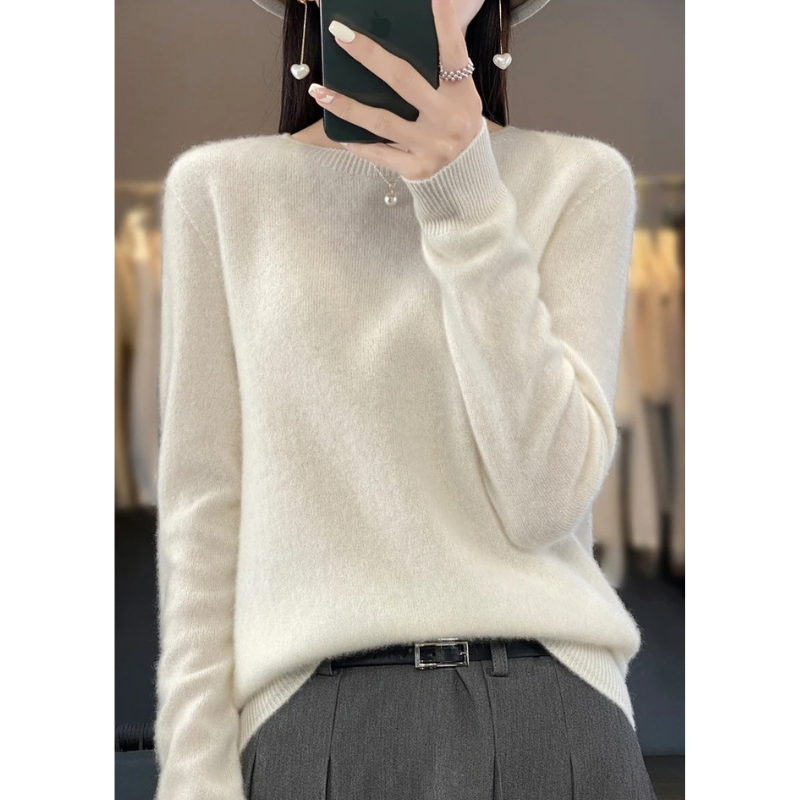 Women's Soft Lightweight Jumper with Timeless Design